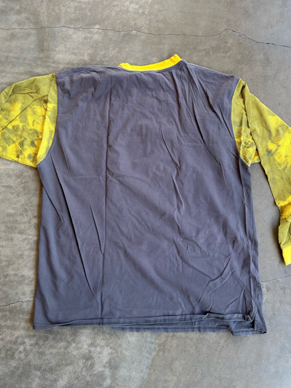 No Boundaries Blue & White Long Sleeve Graphic Tees bundle - Picture 8 of 8